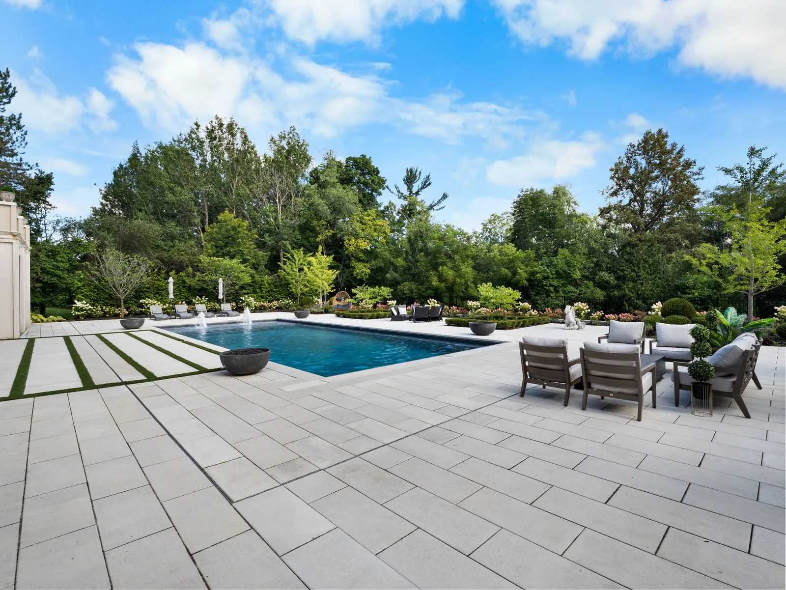 LANDSCAPE DESIGN IN ONTARIO: PROCESS & 2026 TRENDS